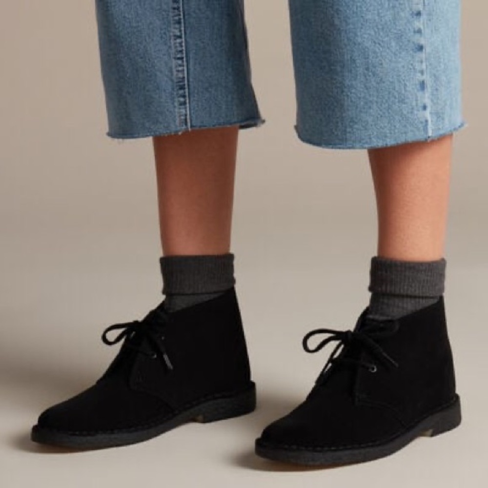 Clarks Desert Boot in Black Suede